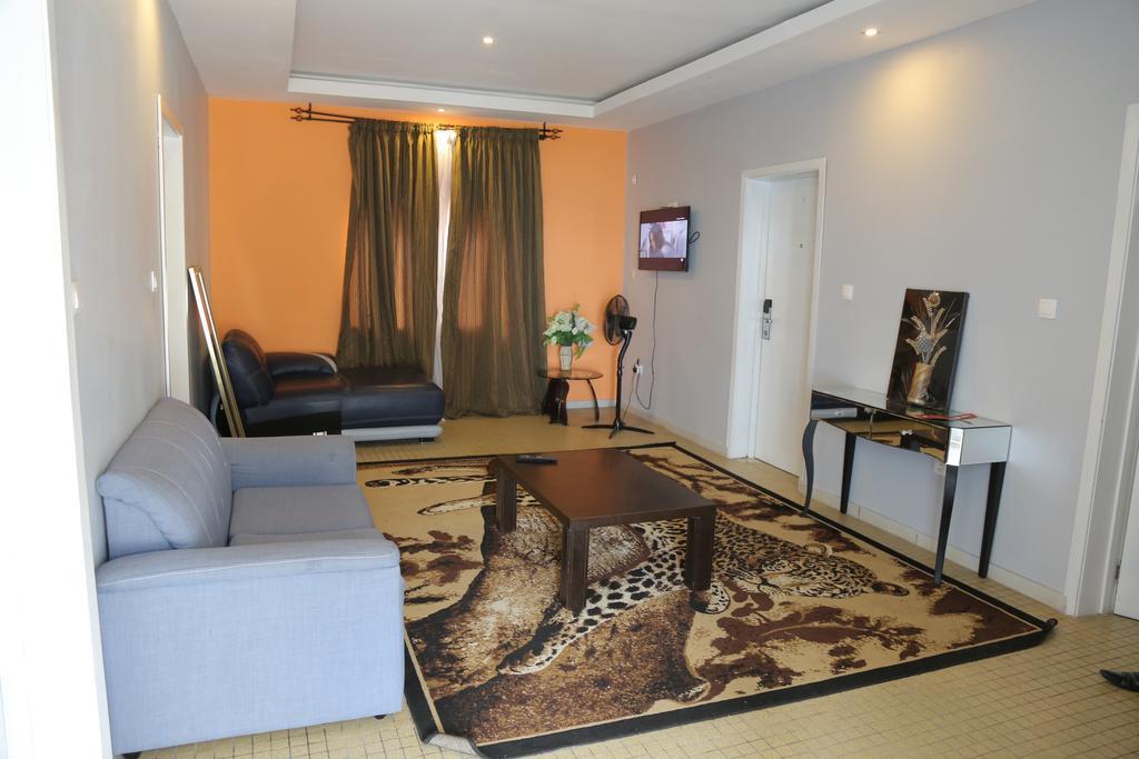 Fini Hotel Bobende Limbe Exterior foto